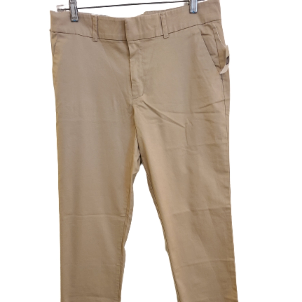 NWT Gap Khaki Pant